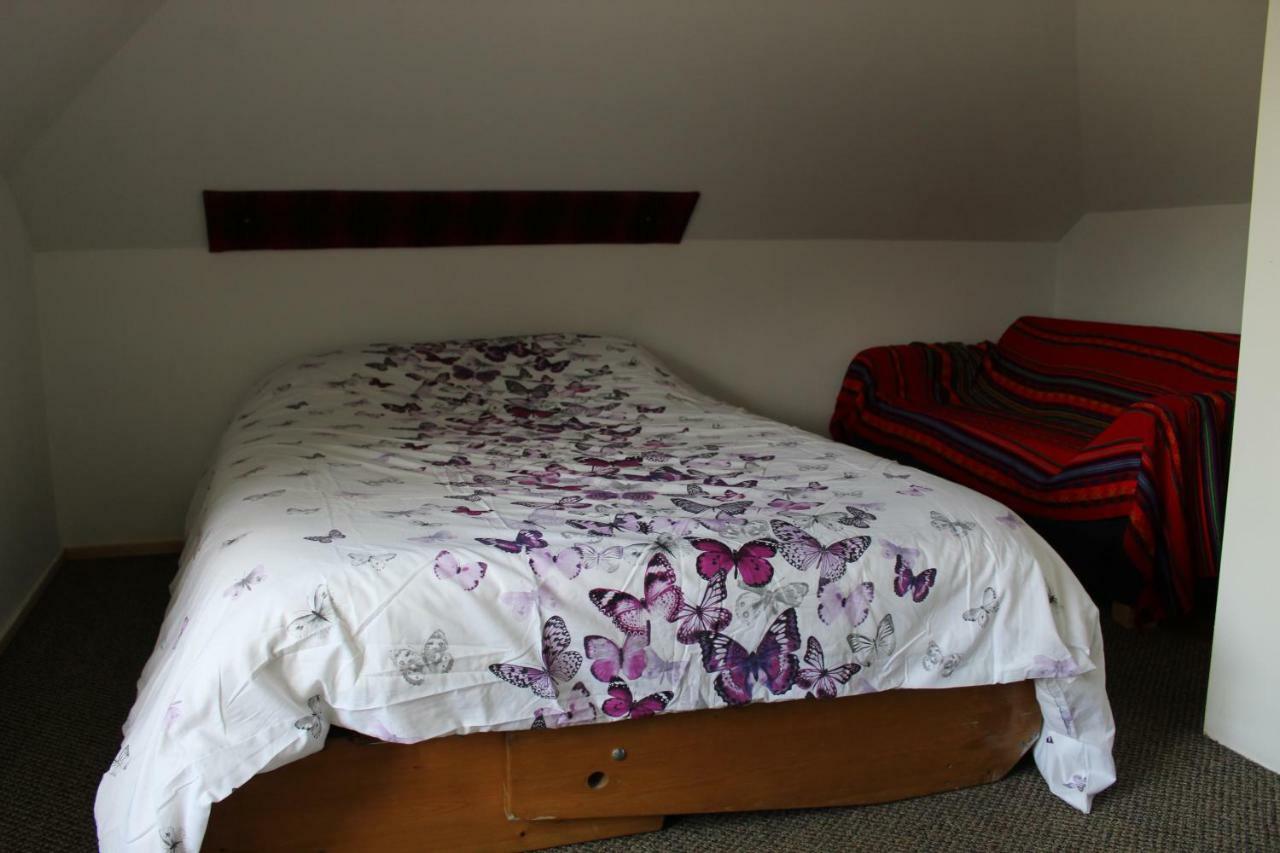 Kicking Horse Backpacker Hostel Golden Εξωτερικό φωτογραφία